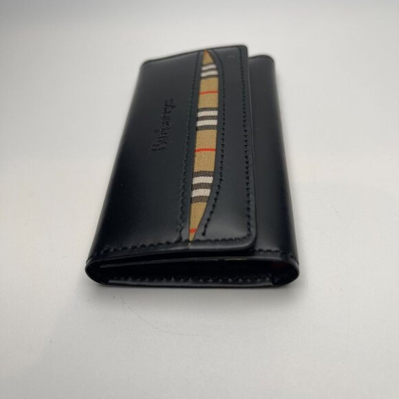 Burberry Black Leather Key Holder with Nova Check Accents - Preowned - Picture 4 of 10